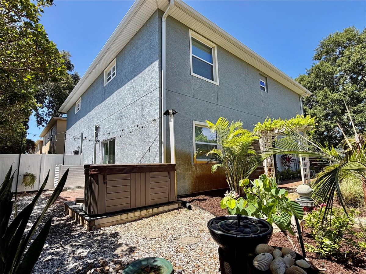 281 ASHLEY COURT — photo 7 of 45