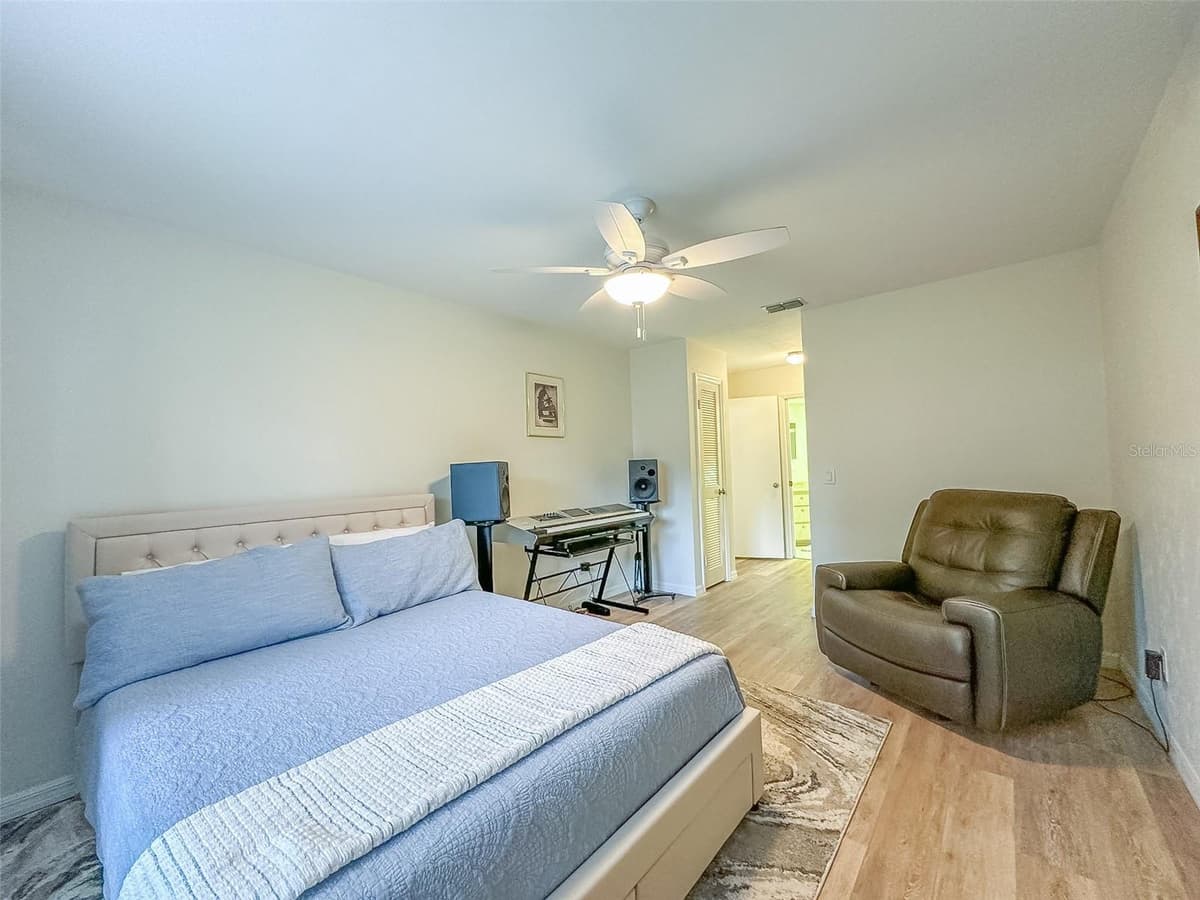 5941 DEDHAM TRAIL — photo 16 of 36