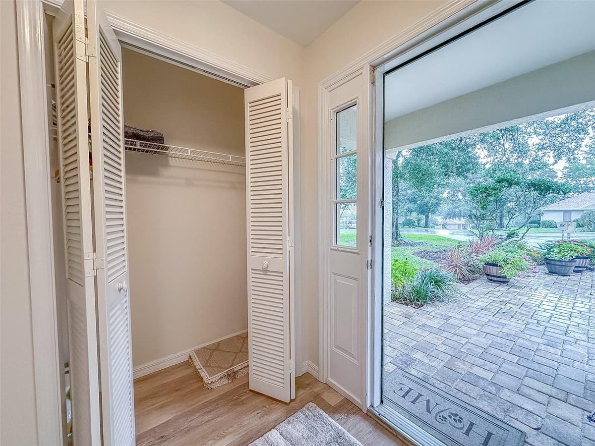 5941 DEDHAM TRAIL — photo 5 of 36