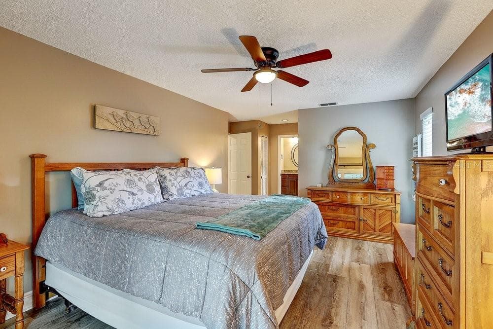 2828 WOODROSE COURT — photo 24 of 68