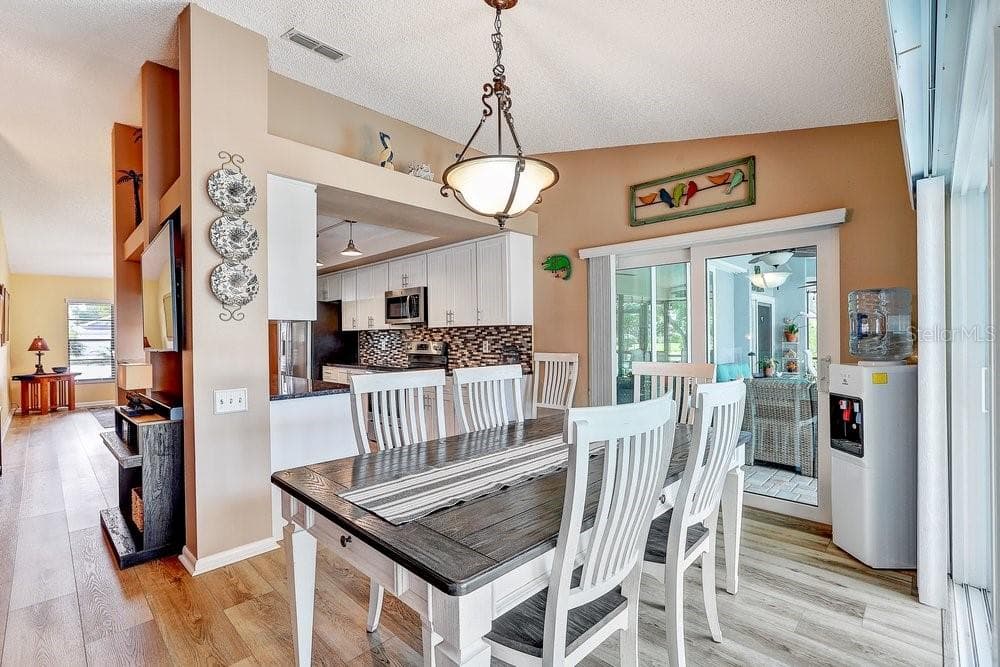 2828 WOODROSE COURT — photo 15 of 68