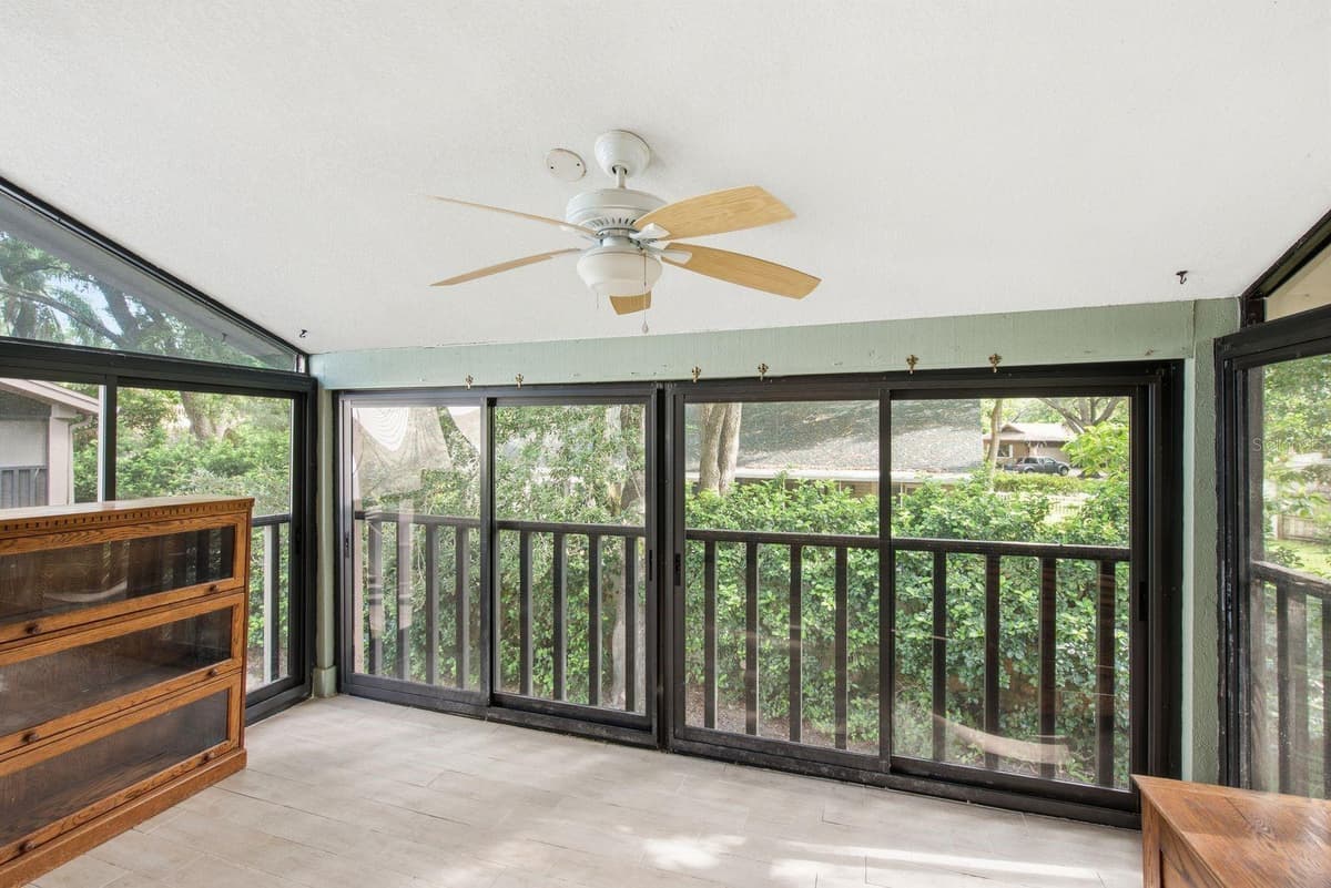 511 MISTLETOE COURT — photo 21 of 28