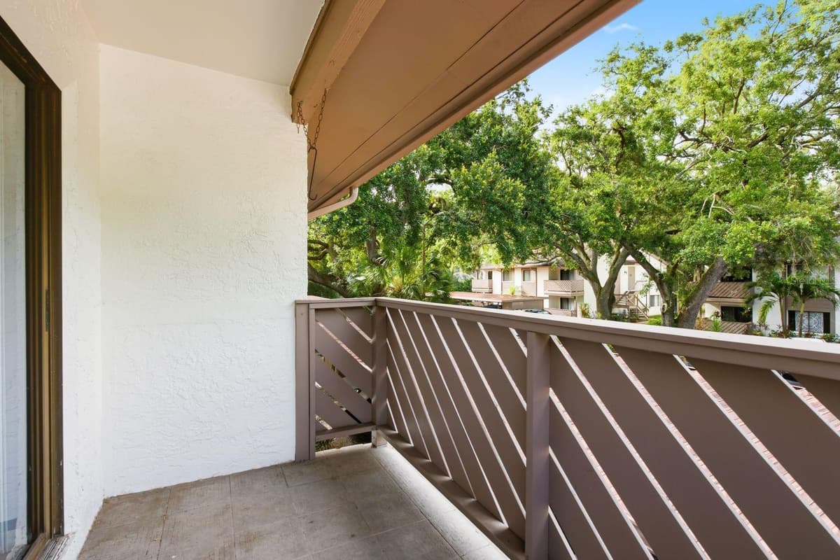 511 MISTLETOE COURT — photo 19 of 28