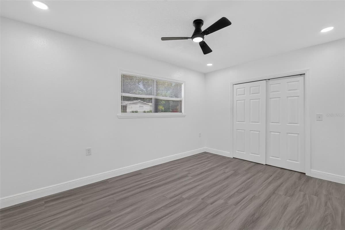 708 CINDY AVENUE — photo 29 of 37