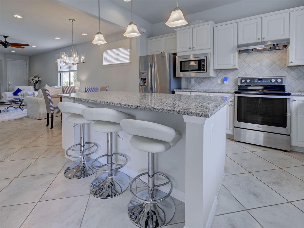 13810 LIDO STREET — photo 13 of 54