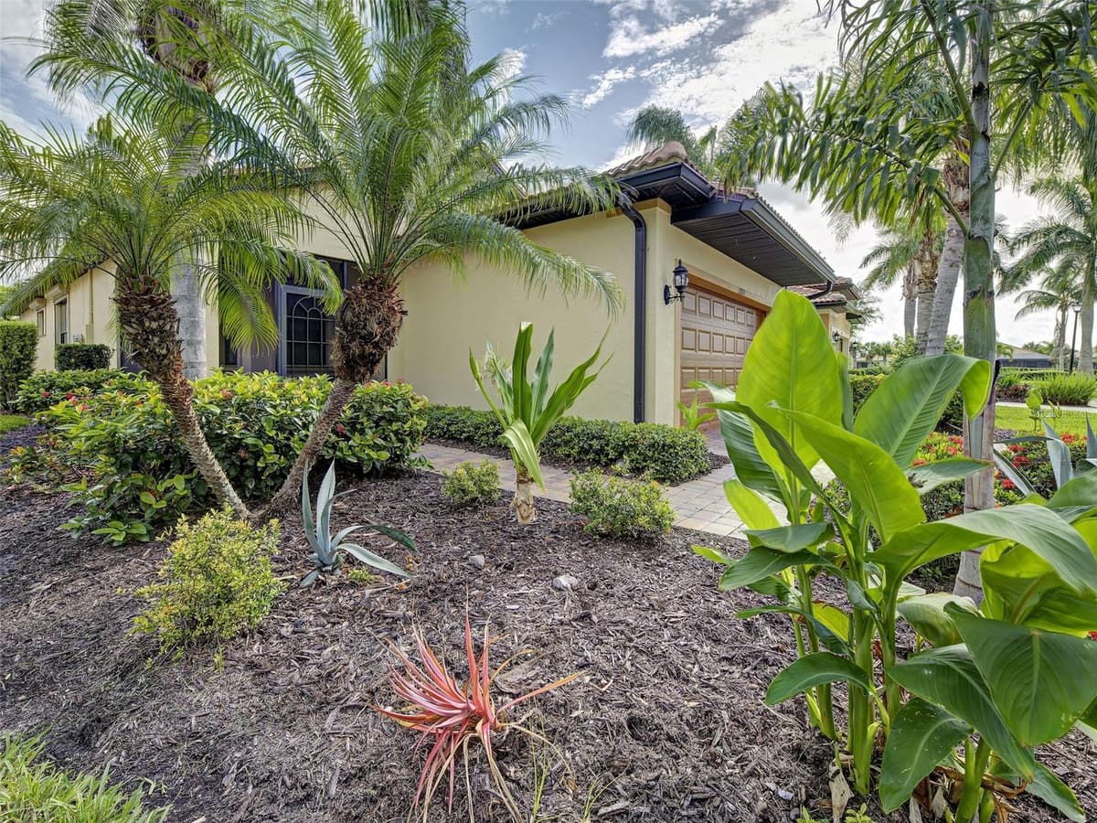 13810 LIDO STREET — photo 2 of 54