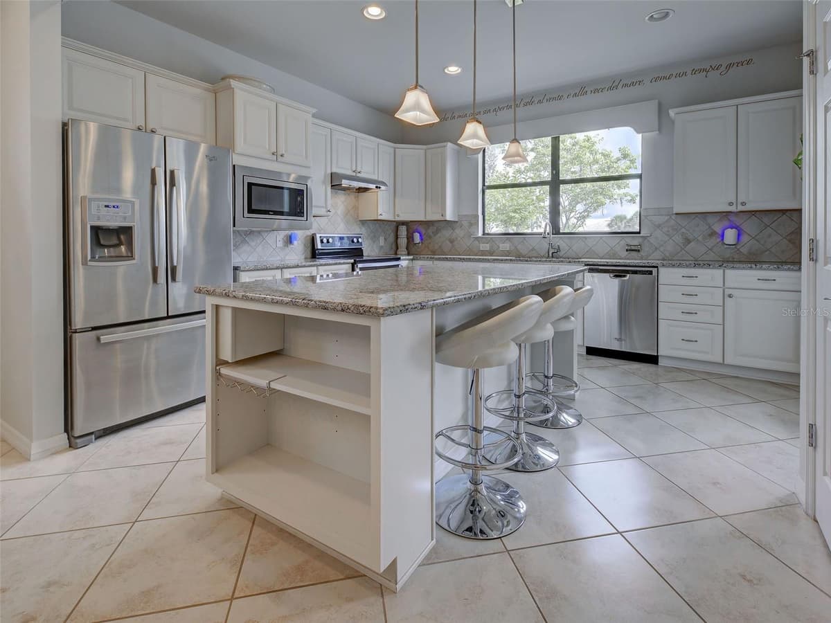 13810 LIDO STREET — photo 12 of 54
