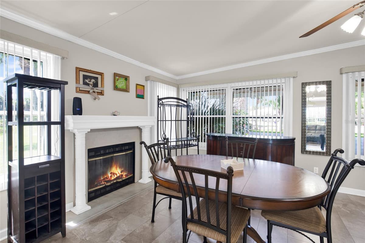 312 CLUB COVE DRIVE — photo 10 of 57