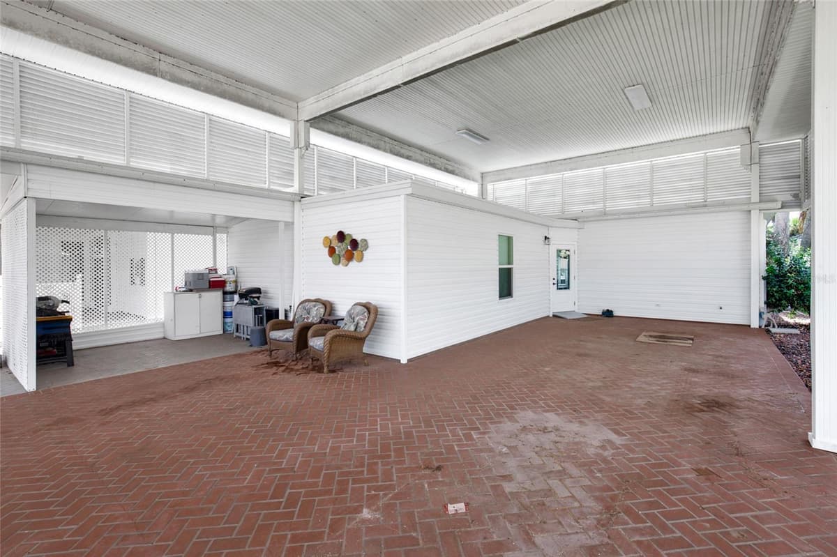 312 CLUB COVE DRIVE — photo 21 of 57