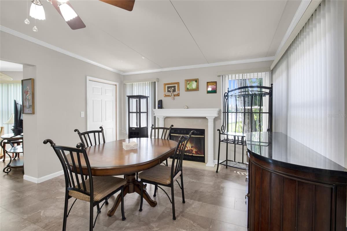 312 CLUB COVE DRIVE — photo 9 of 57