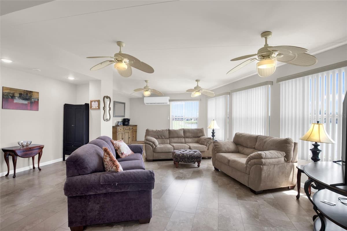 312 CLUB COVE DRIVE — photo 4 of 57