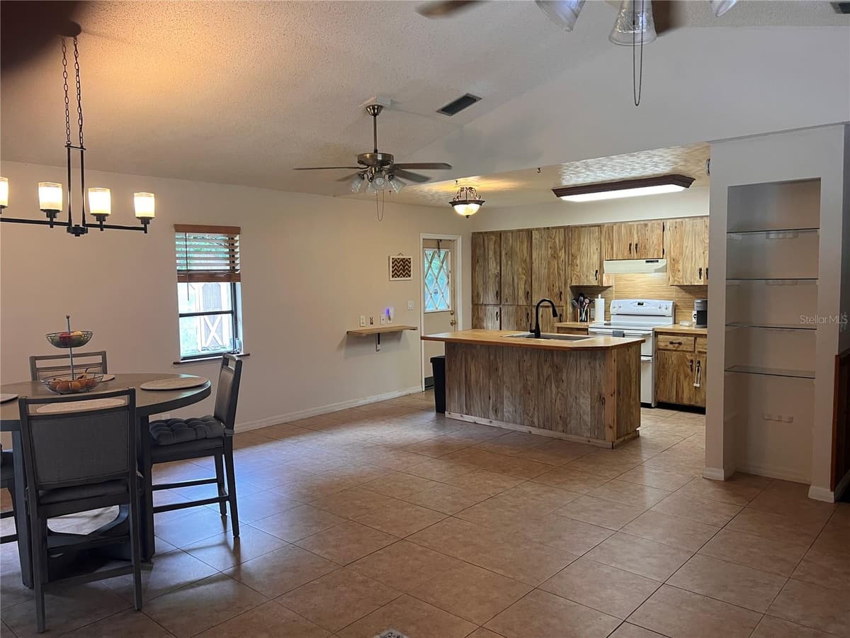 2919 NICHOLAS ROAD — photo 9 of 43