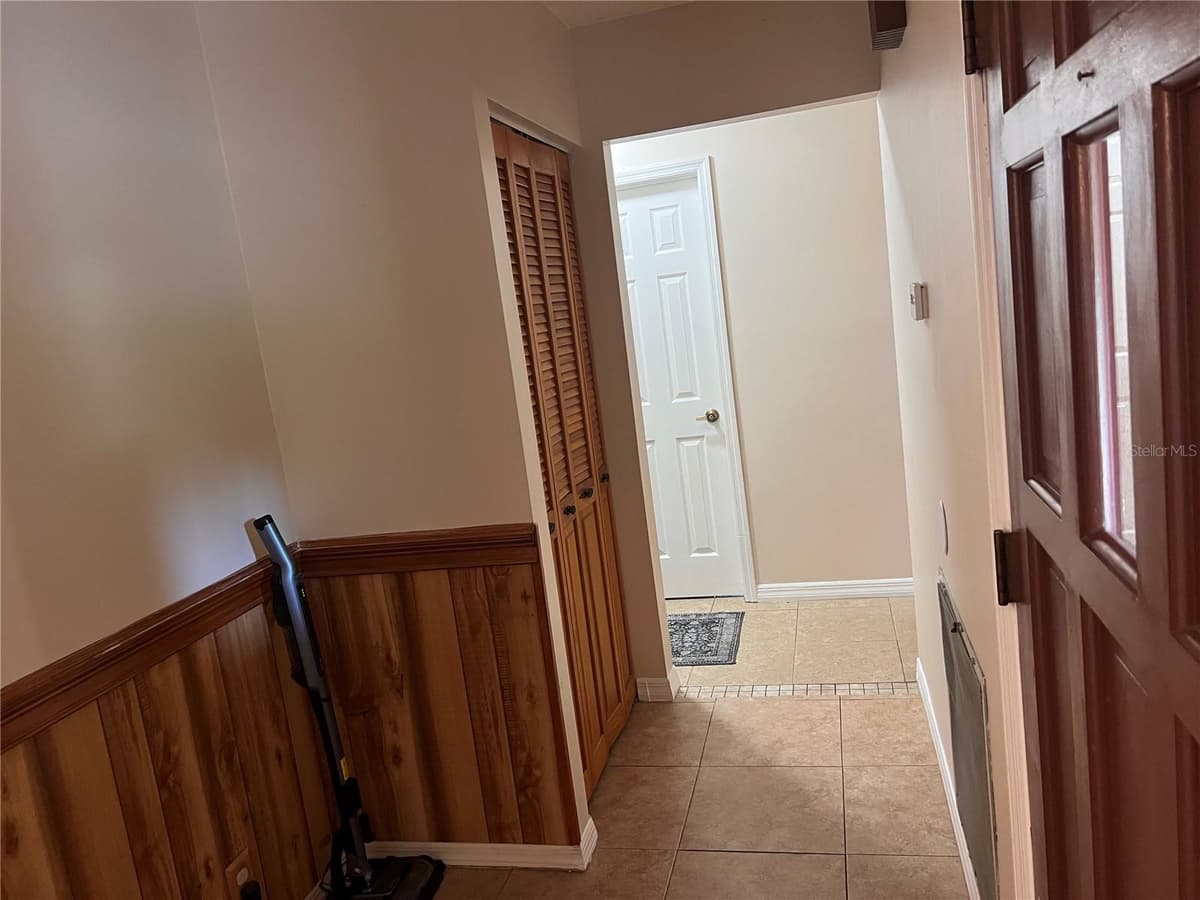 2919 NICHOLAS ROAD — photo 5 of 43
