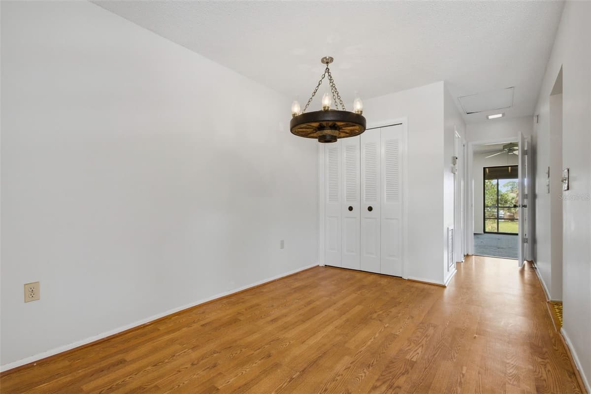 10 QUAILS RUN BOULEVARD — photo 8 of 18