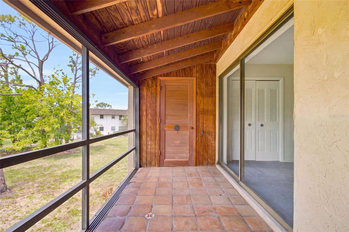 10 QUAILS RUN BOULEVARD — photo 17 of 18
