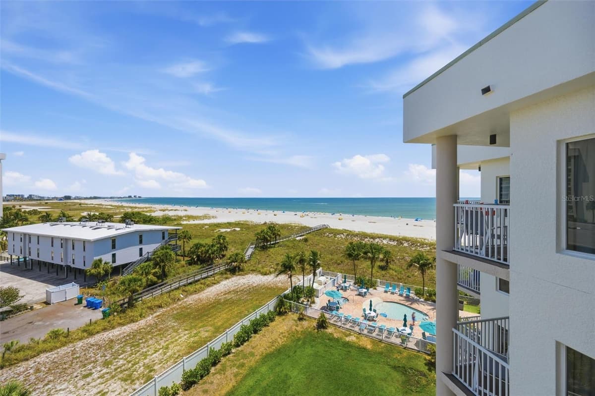 12000 GULF BOULEVARD — photo 26 of 75