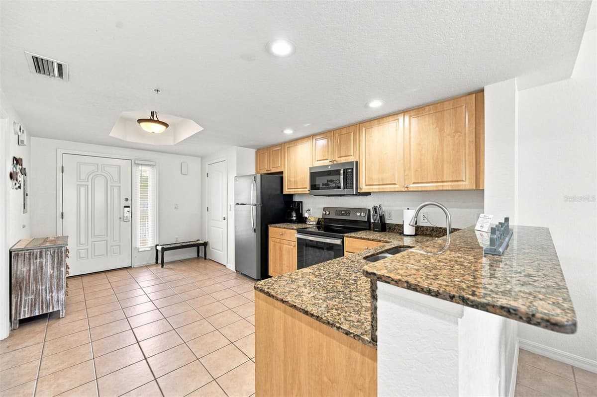 12000 GULF BOULEVARD — photo 14 of 75