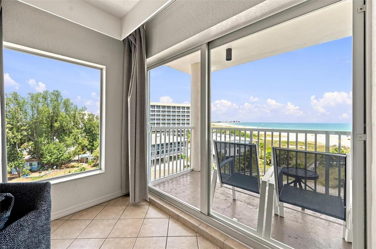 12000 GULF BOULEVARD — photo 23 of 75
