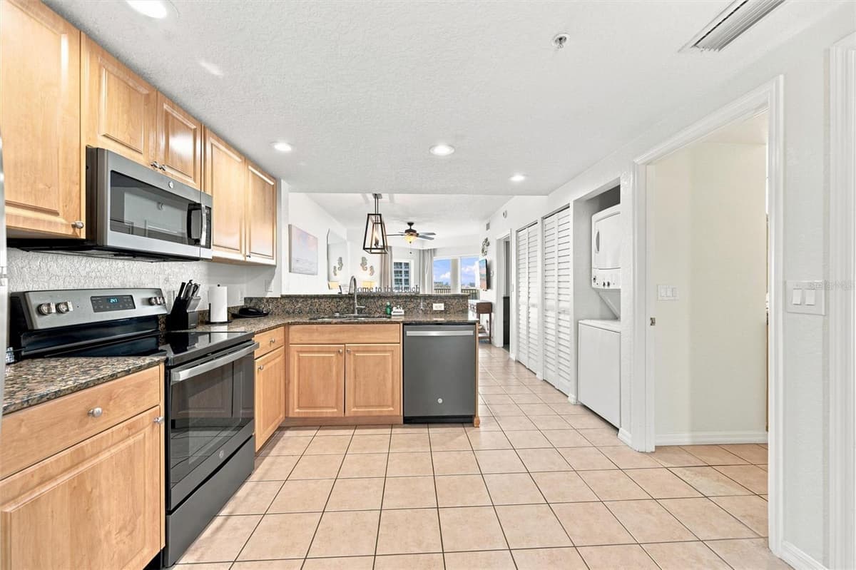 12000 GULF BOULEVARD — photo 10 of 75