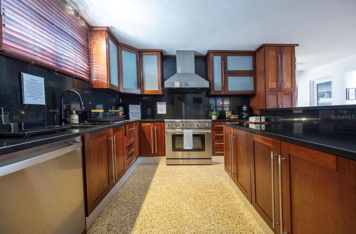 1375 MARGINAL VILLAMAR — photo 9 of 26