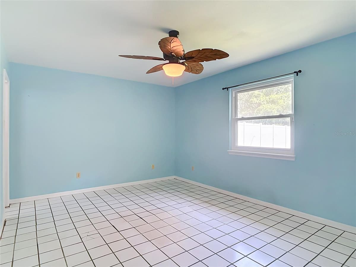 2300 CAPTAIN DRIVE — photo 11 of 21
