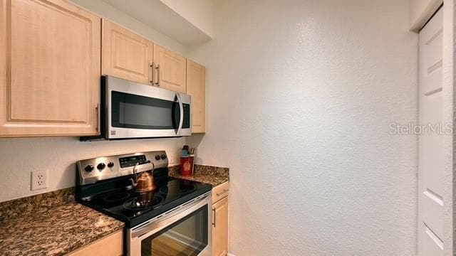 1064 TAMIAMI TRAIL — photo 4 of 45