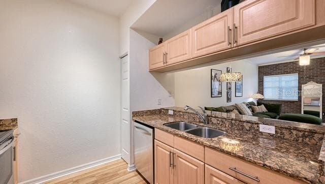 1064 TAMIAMI TRAIL — photo 3 of 45