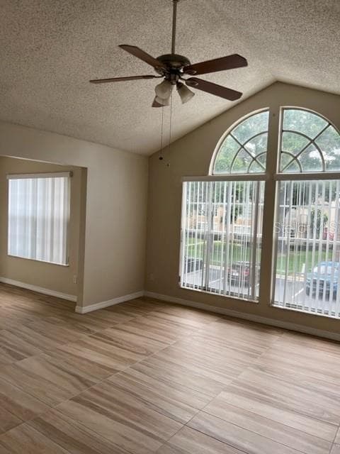 662 YOUNGSTOWN PARKWAY — photo 2 of 11