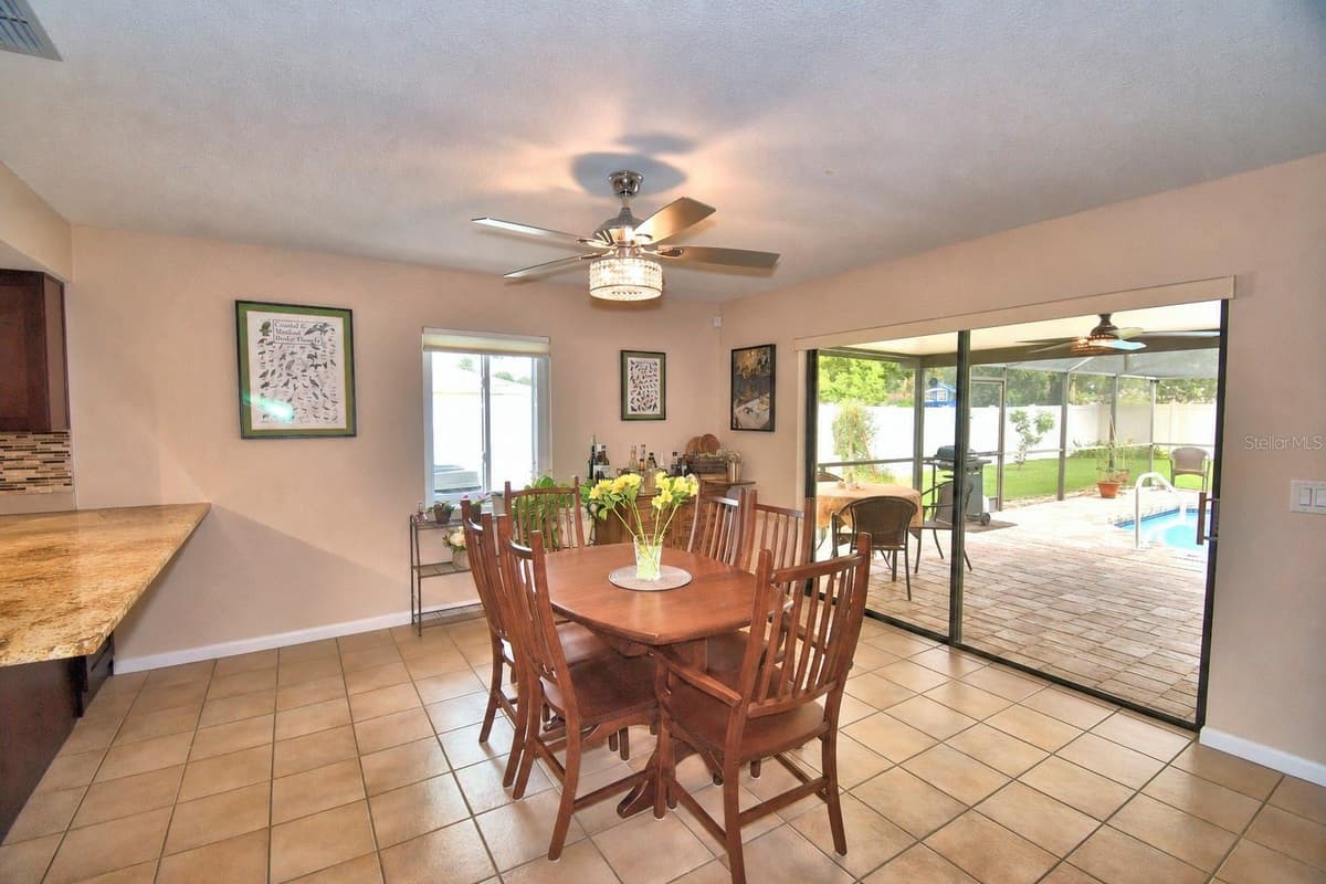 902 CRESTVIEW DRIVE — photo 32 of 73