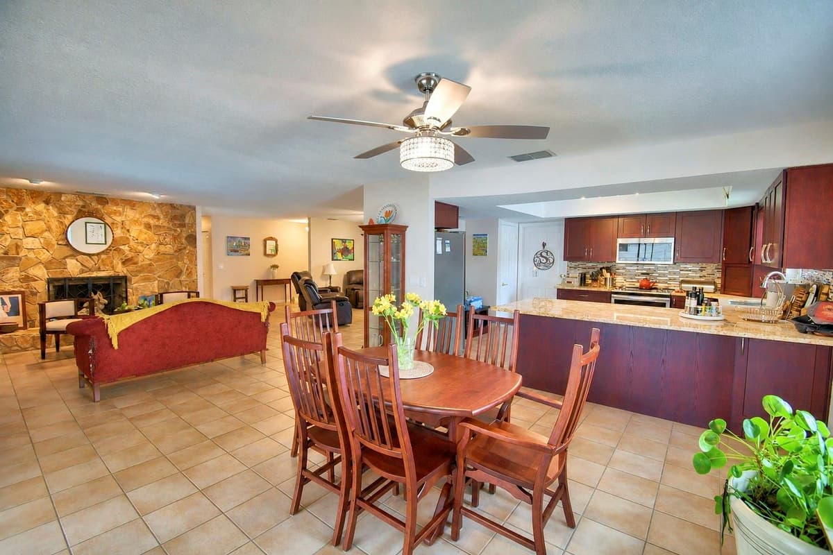 902 CRESTVIEW DRIVE — photo 34 of 73