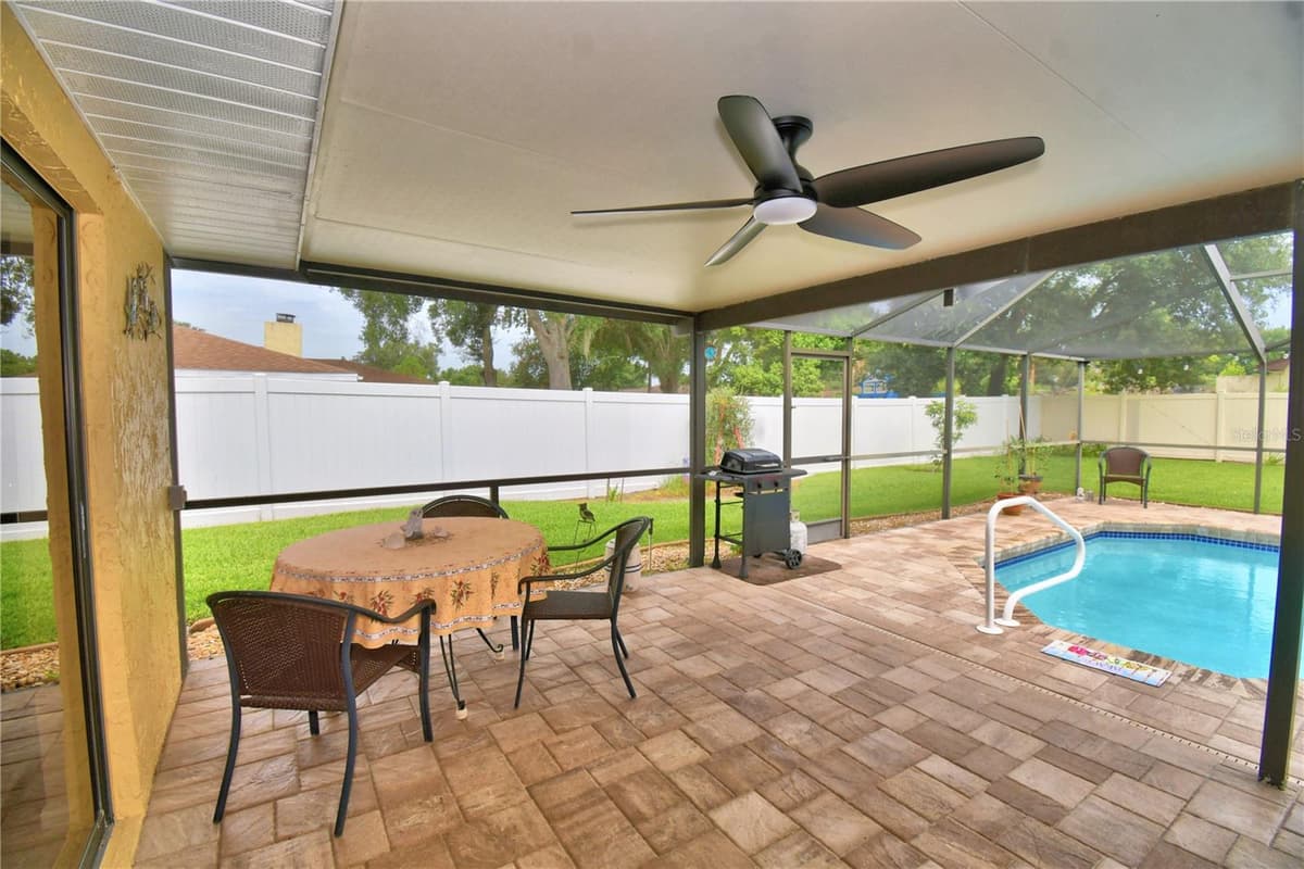 902 CRESTVIEW DRIVE — photo 65 of 73