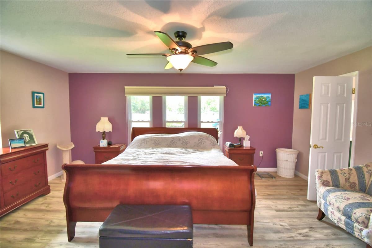 902 CRESTVIEW DRIVE — photo 42 of 73