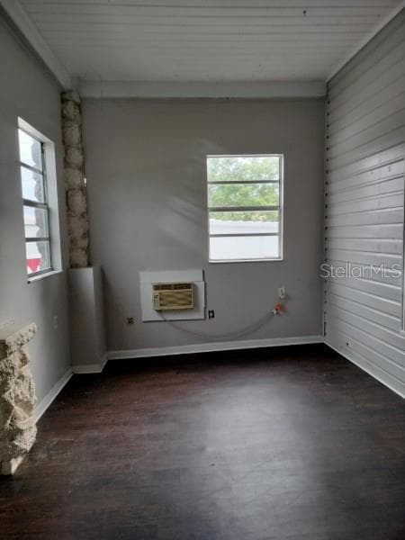 103 WARD AVENUE — photo 2 of 21