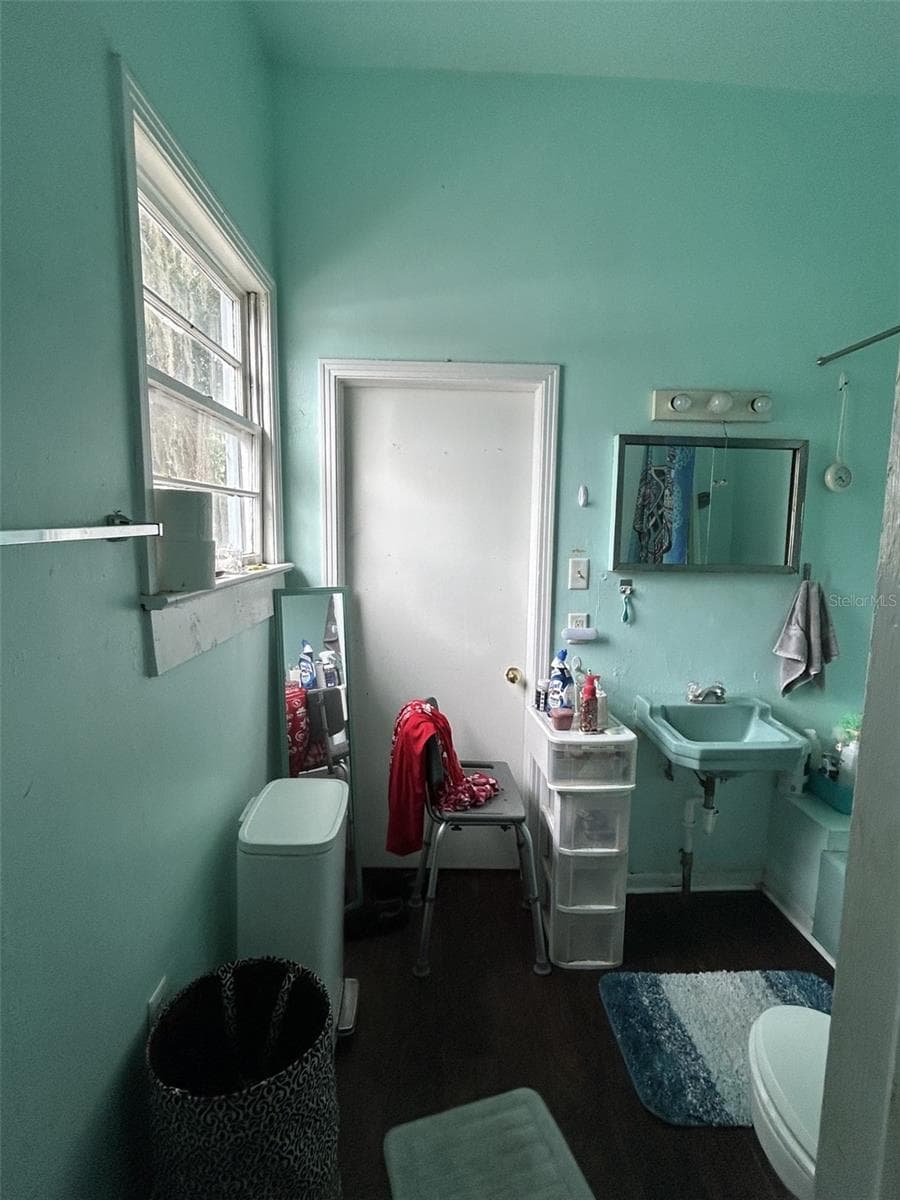 103 WARD AVENUE — photo 11 of 21