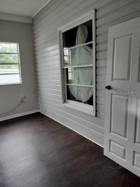 103 WARD AVENUE — photo 3 of 21