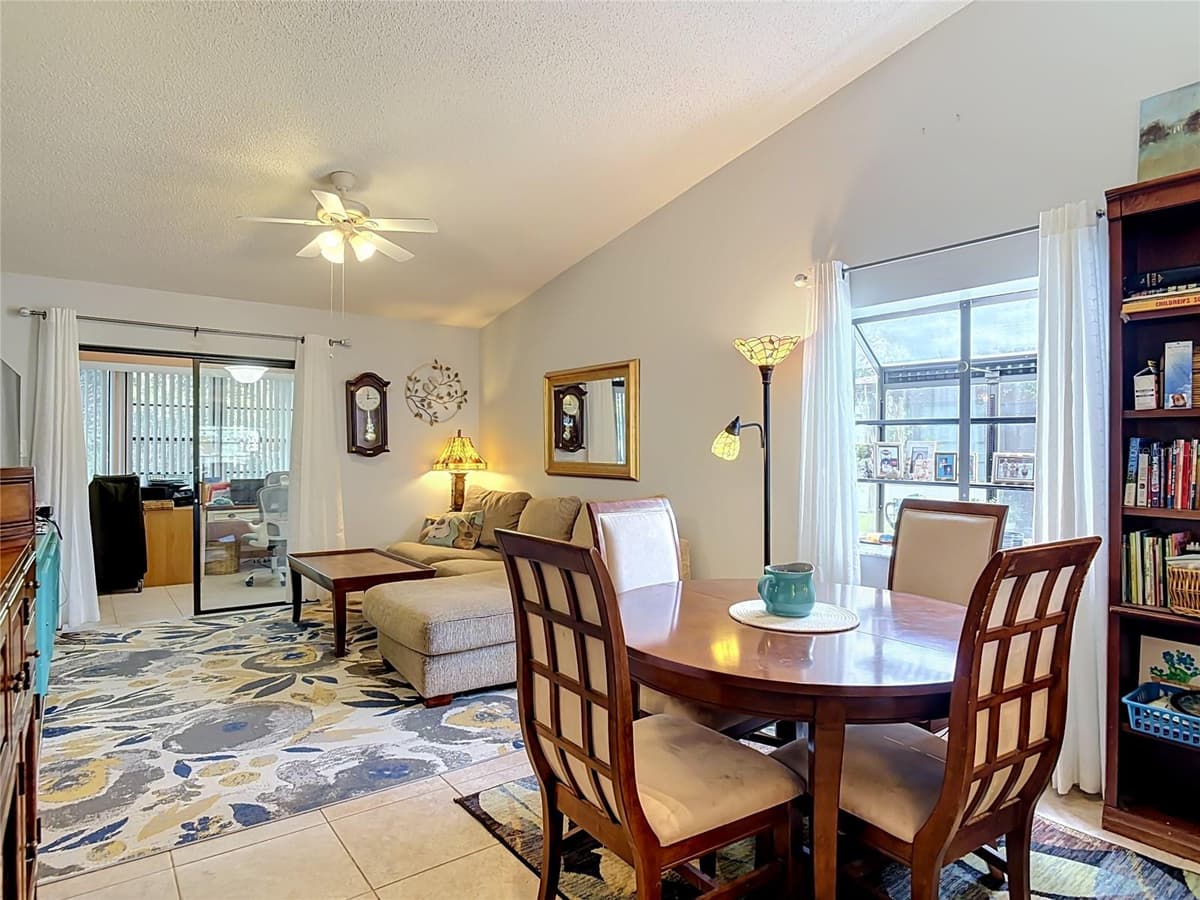 935 EASTRIDGE DRIVE — photo 13 of 45