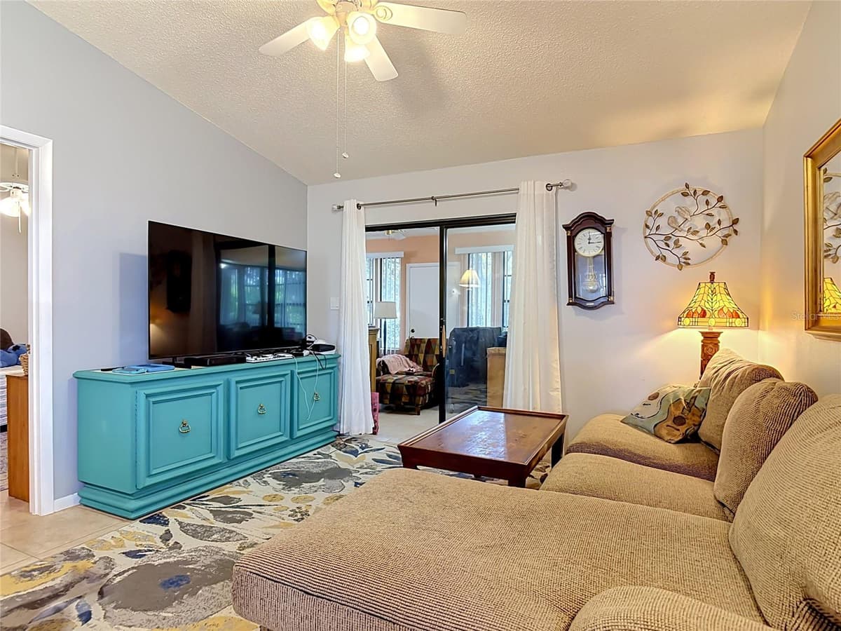 935 EASTRIDGE DRIVE — photo 31 of 45