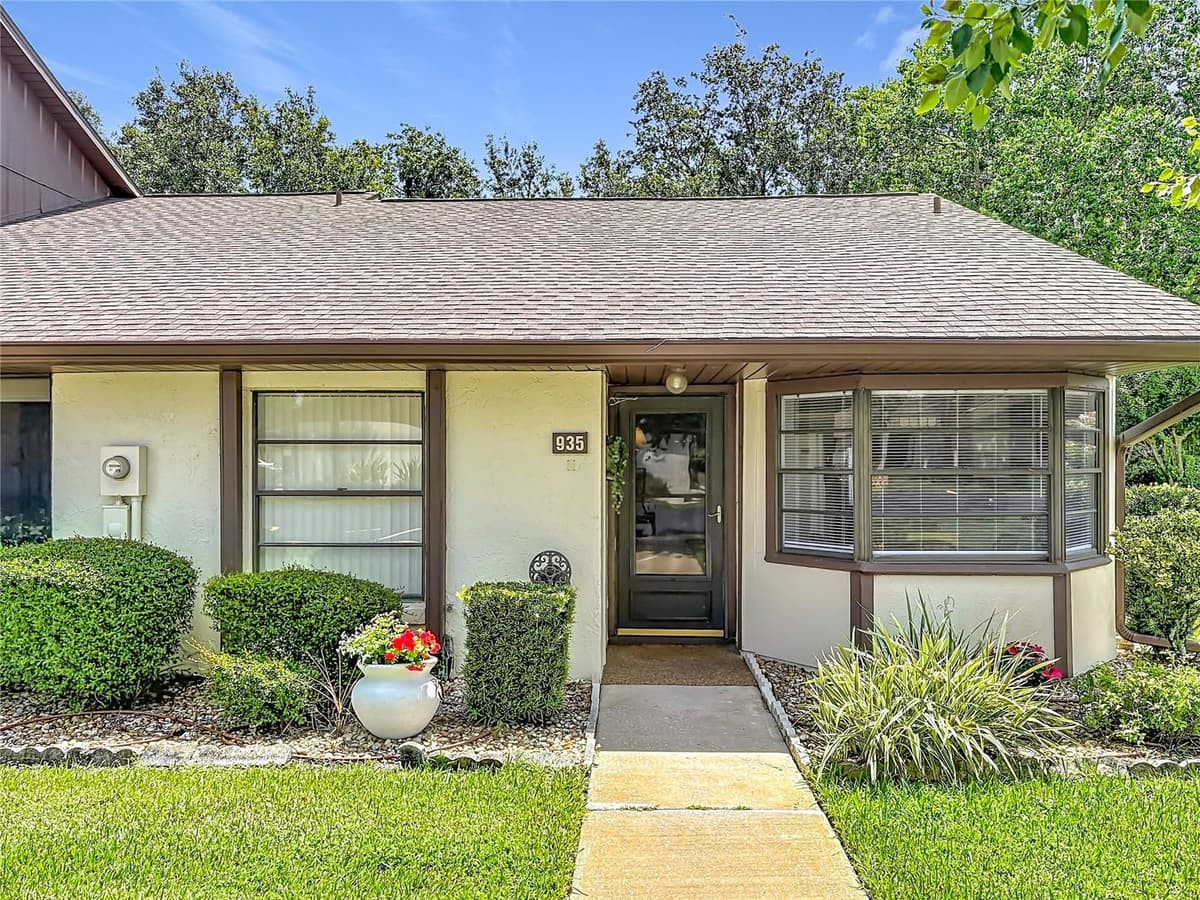 935 EASTRIDGE DRIVE — photo 39 of 45
