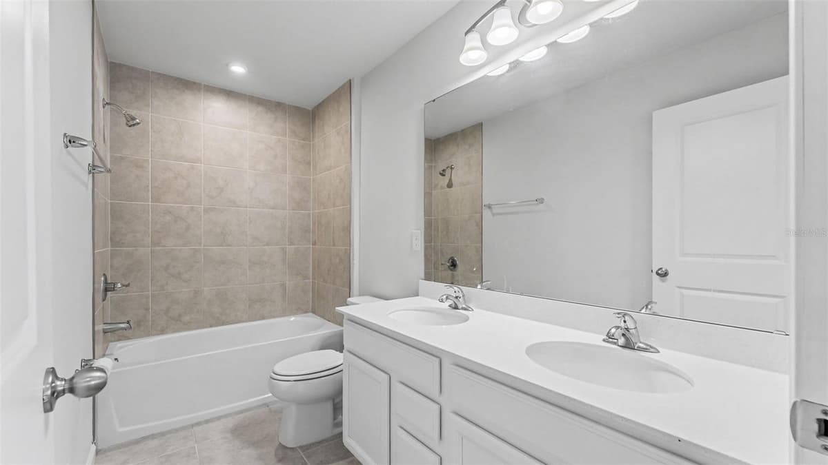 2075 AIREDALE WAY — photo 37 of 50