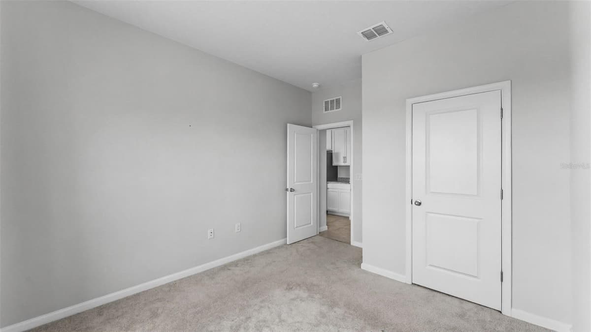 2075 AIREDALE WAY — photo 19 of 50
