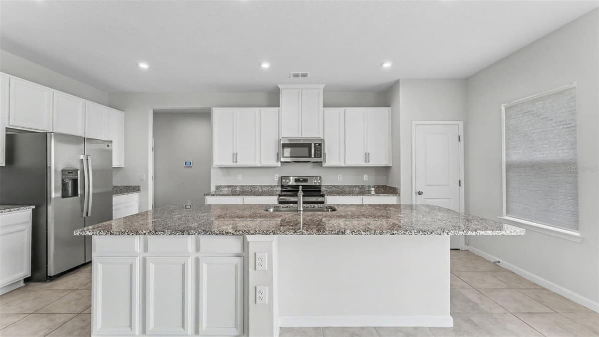 2075 AIREDALE WAY — photo 13 of 50