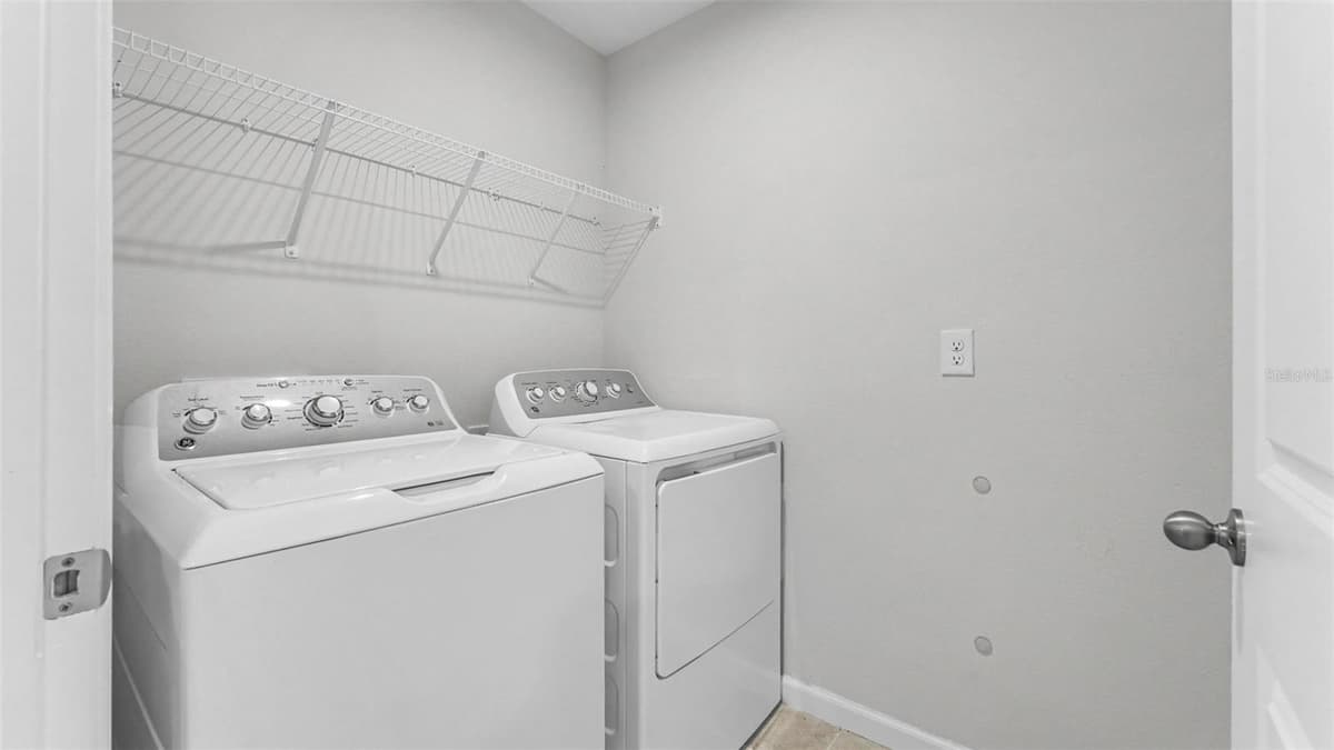 2075 AIREDALE WAY — photo 40 of 50