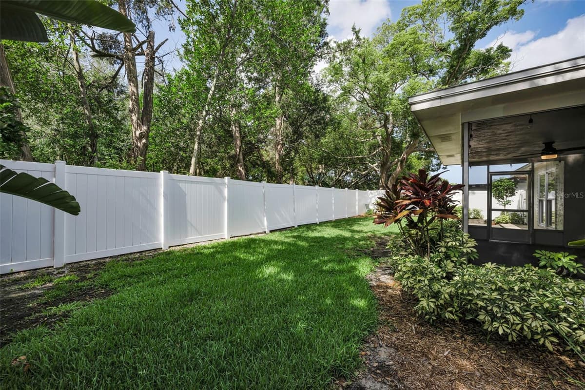 1541 PLEASANT GROVE DRIVE — photo 35 of 36