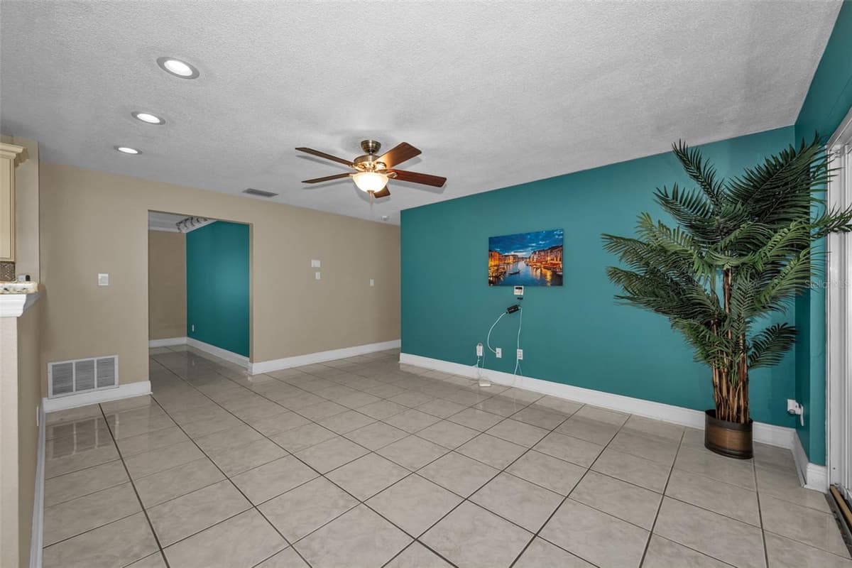 1541 PLEASANT GROVE DRIVE — photo 18 of 36