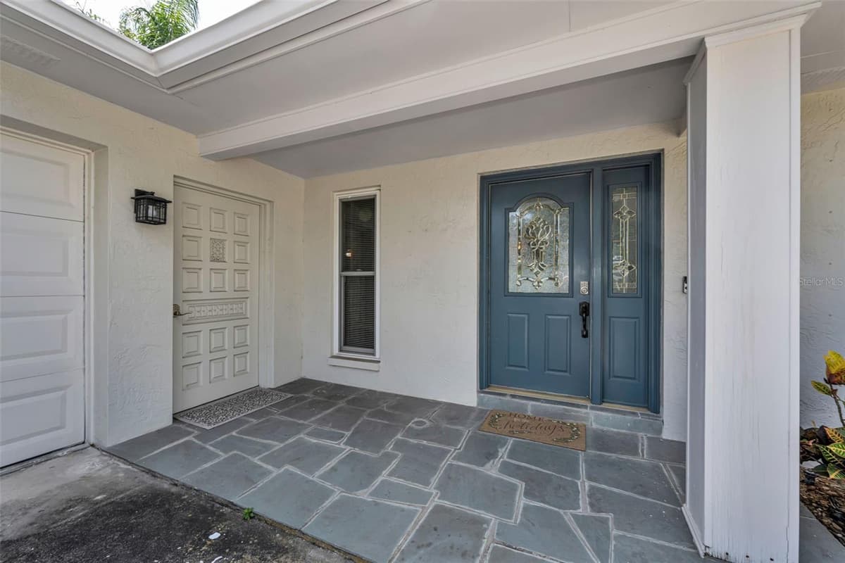 1541 PLEASANT GROVE DRIVE — photo 4 of 36