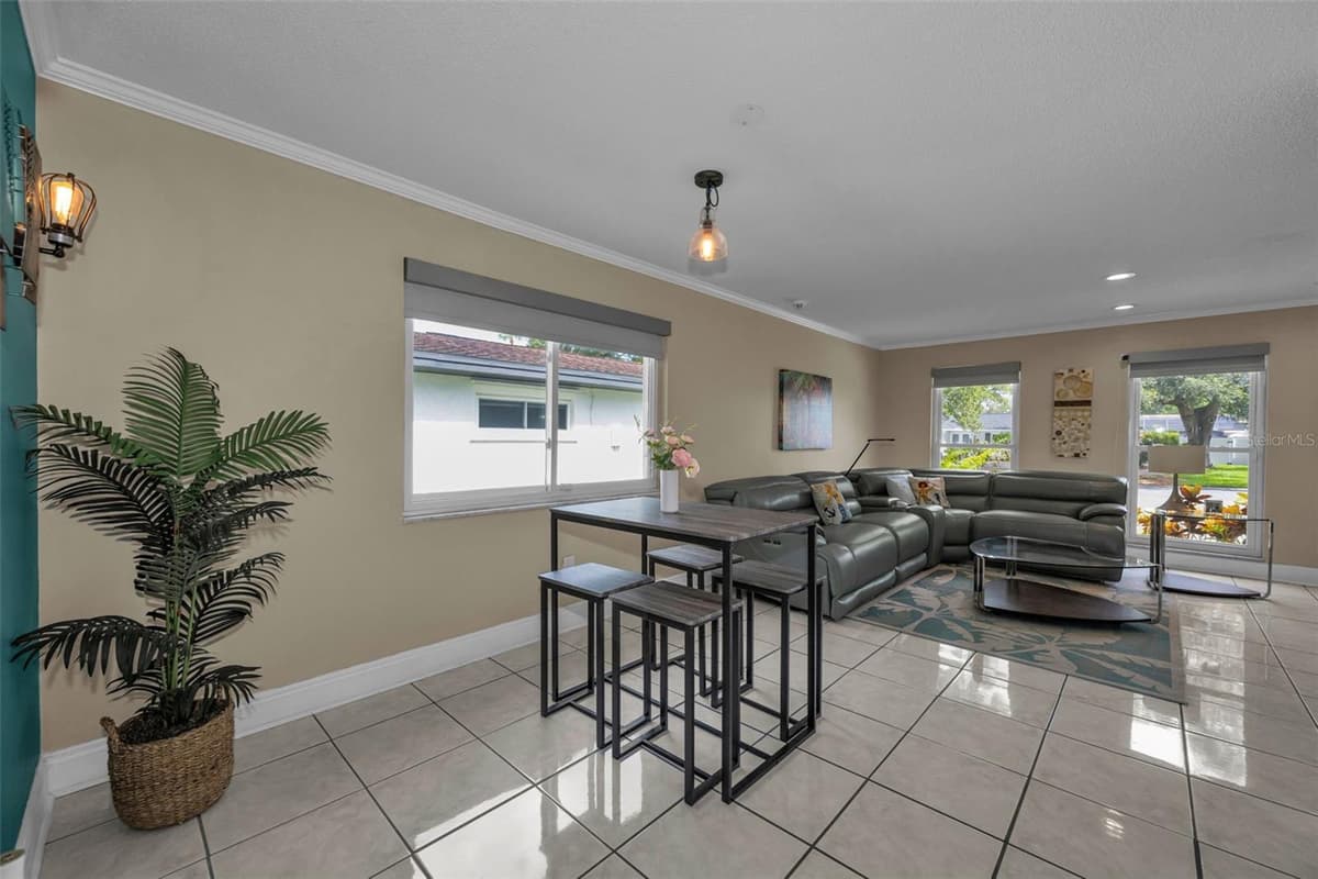 1541 PLEASANT GROVE DRIVE — photo 11 of 36