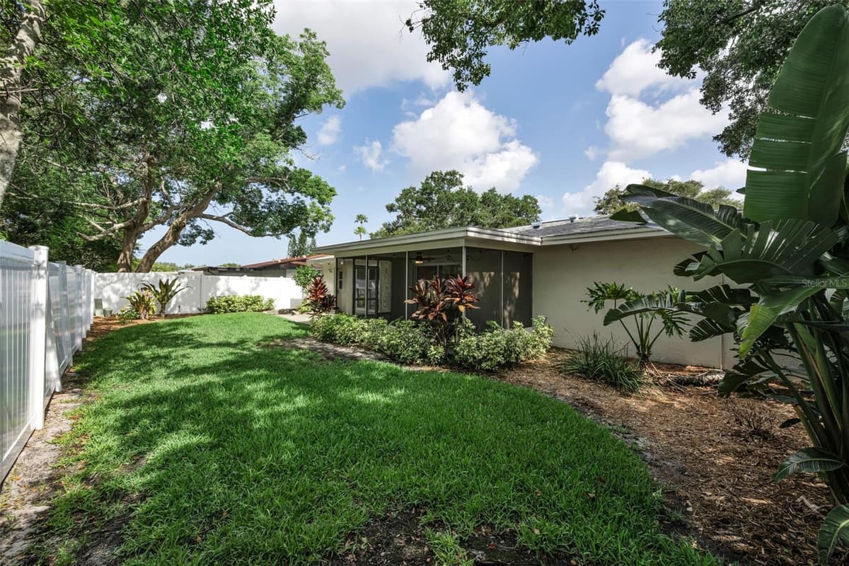 1541 PLEASANT GROVE DRIVE — photo 34 of 36