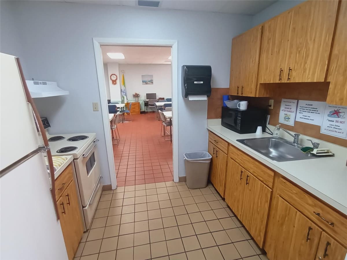 5304 CHERRY HILL AVENUE — photo 46 of 74