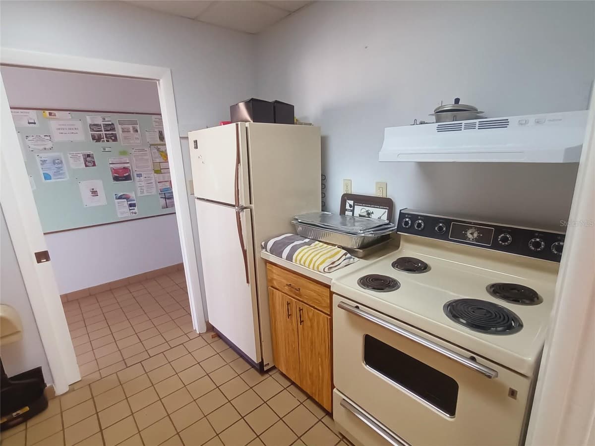 5304 CHERRY HILL AVENUE — photo 47 of 74