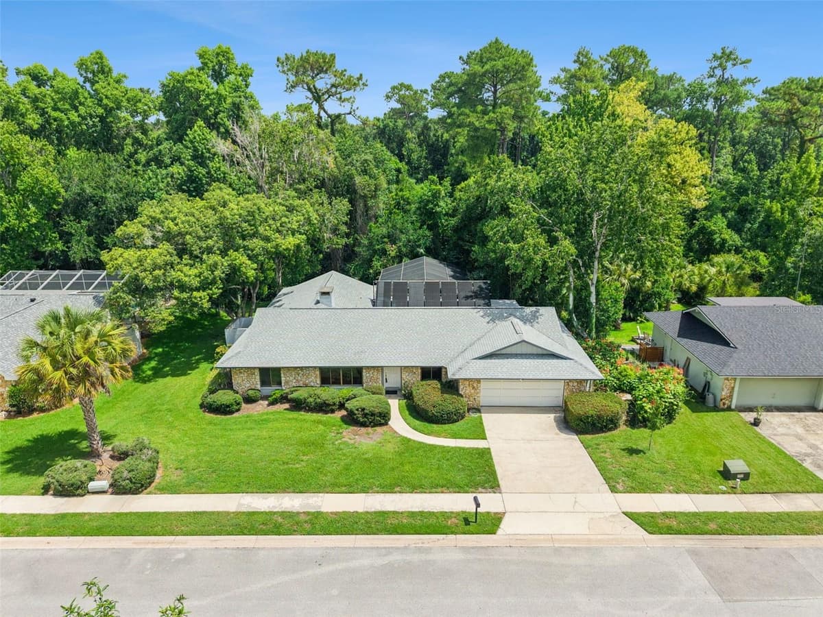 211 HICKORY DRIVE — photo 46 of 71